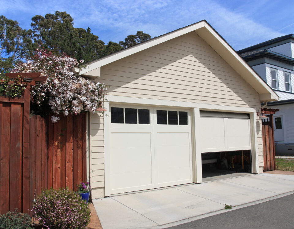 Tips on How to Balance a Garage Door for Homeowners
